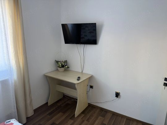 Inchiriez apartament cu o camera zona Pacurari - Photo 1
