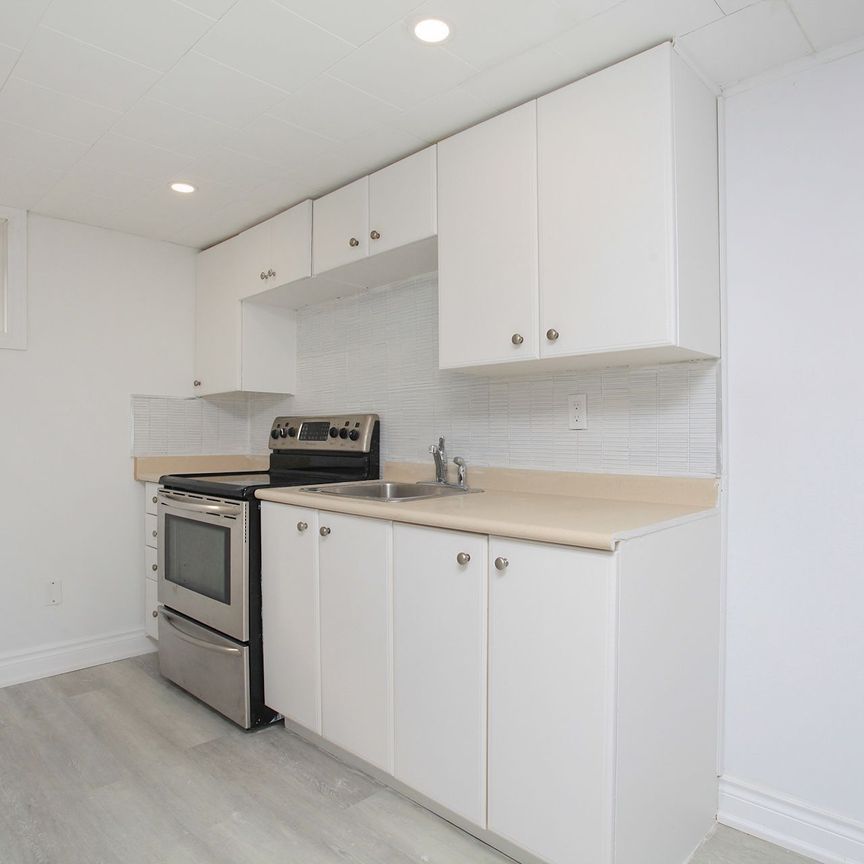 For Lease - 387 Edgehill Drive Unit# lower level, Barrie, Ontario - Photo 1
