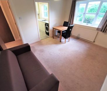 2 bedroom flat to rent - Photo 4