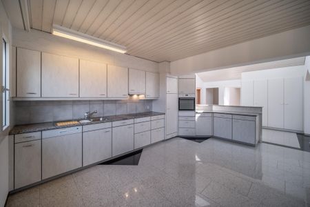 Grosszügige 5.5 Zimmer Wohnung mit Terrasse - Photo 3
