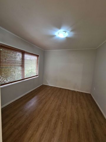 2 Bedrooms, Hillcrest - Photo 4