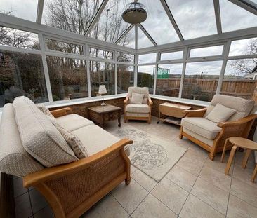 3 bedroom semi-detached bungalow to rent - Photo 3