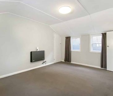 Welcome to 134a Riddiford Street. - Photo 1