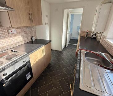 2 bedroom terraced house to rent - Photo 3