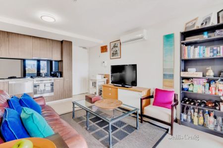 2 Bed, 1 Bath - Photo 4