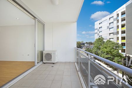 Newly Renovated 2-bedroom Apartment in Strathfield for Lease Now! - Photo 4