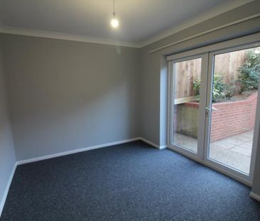 3 bedroom semi-detached house to rent - Photo 3