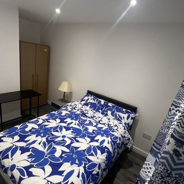 Room in a Shared House, Beresford Street, M14 - Photo 1