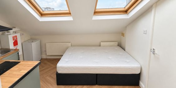 Studio Flat, Osbaldeston Road, N16 - Photo 3