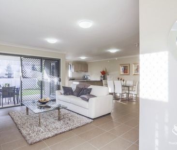 Contemporary Living, Perfect Location - Photo 5