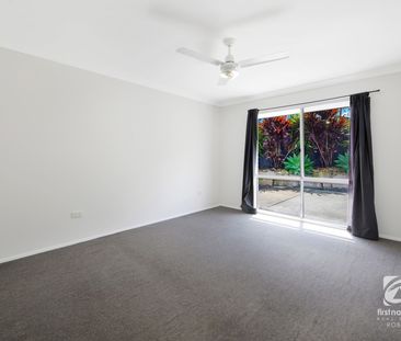 35 James Cagney Close, 4214, Parkwood Qld - Photo 1