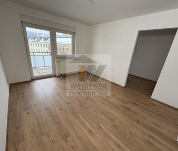 Frisch renoviert: schöne 2-Raum Wohnung mit Balkon (Südseite) und A... - Foto 1