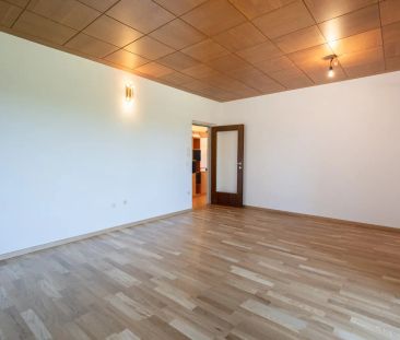 ++ Schöne 3 Zimmer Wohnung mit Loggia, Parkplatz und Kellerabteil ++ - Photo 2