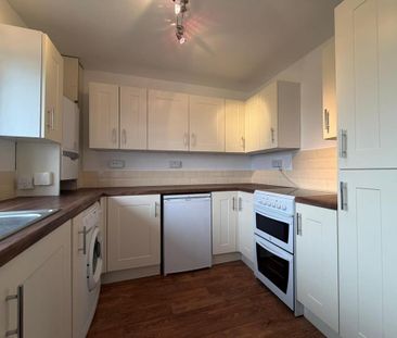 2 bedroom maisonette to rent - Photo 2