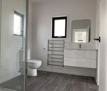 New 3 bedroom home with rural views + grazing - Photo 4