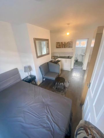 Studio Flat, Stoney Stanton Road, CV6 - Photo 2