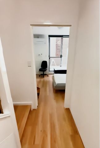 2 bed 2 bath - Photo 4