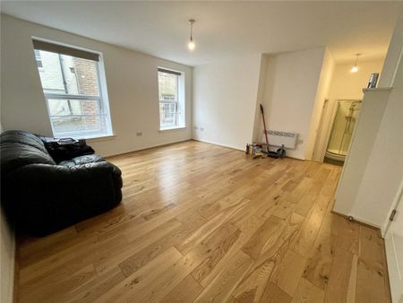 Albert House, 1 Adelaide Lane, Bournemouth, Dorset, BH1 - Photo 2