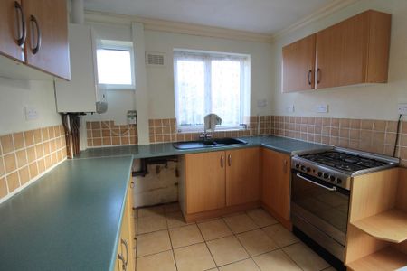 2 bedroom detached bungalow to rent - Photo 4
