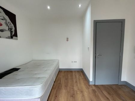 Room in a Shared House, Bensham Lane, CR7 - Photo 2