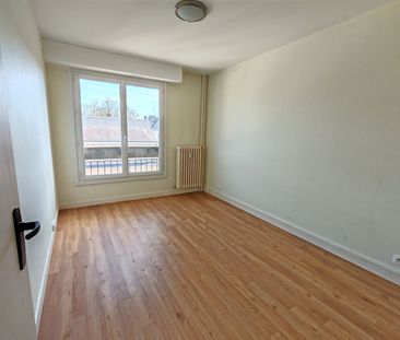 Location Appartement 3 pièces 71m² - Photo 3