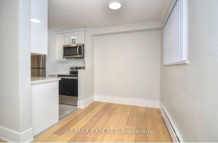 839 Cosburn Avenue #202 - Photo 4