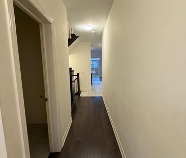 33 Benhurst Cres, Brampton, ON L7A 5A2 - Photo 5