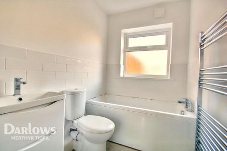 3 bedroom terraced house to rent - Photo 4