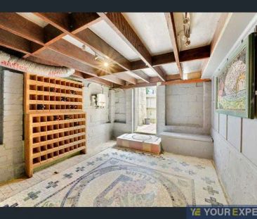“A well-maintained and stylish home” - Photo 4