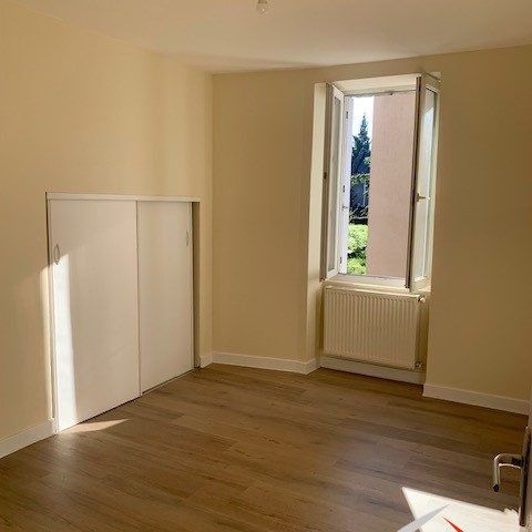 Location Appartement 3 pièces 60m² ALLASSAC 19240 - Photo 1