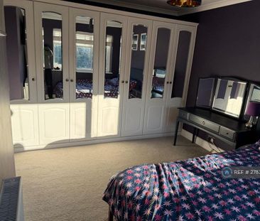 3 bedroom detached house to rent - Photo 4