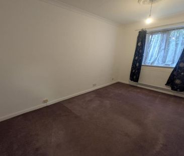 2 bedroom semi-detached bungalow to rent - Photo 4