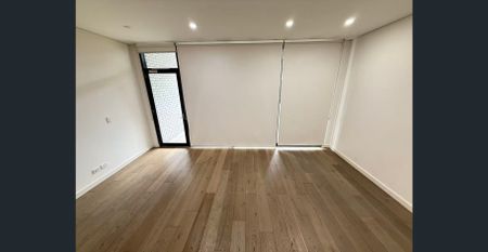 Townhouse Style 2 Bedroom Plus Study Apartment - Photo 4