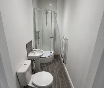 1 bedroom in a house share to rent - Photo 6