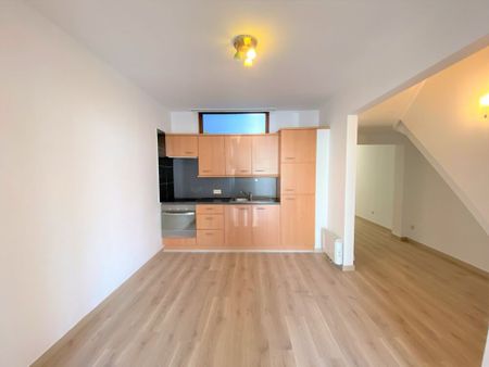 Gerenoveerde studio met balkon te Blankenberge - Photo 2