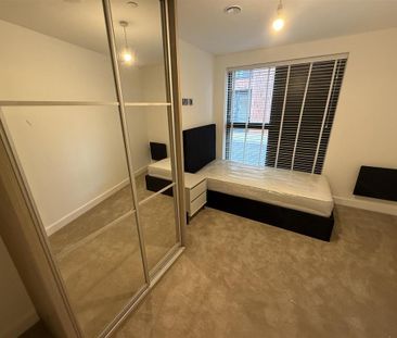 3 bedroom apartment to rent - Photo 6