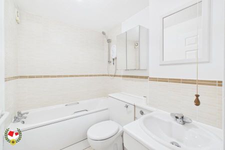 Oakridge Close, Abbeymead, Gloucester - Photo 2