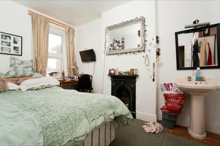 7 BED Student House - Osborne Road - Photo 2