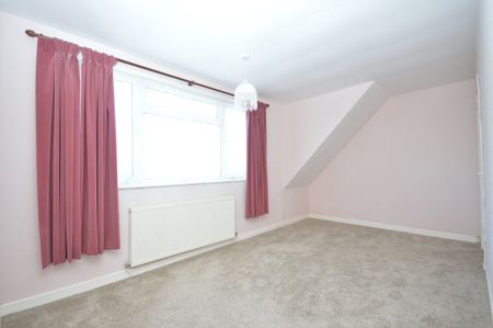 3 bedroom house - Photo 2