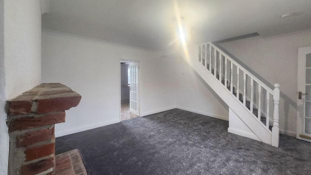 2 bedroom cottage to rent - Photo 1