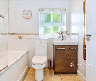 3 bedroom semi-detached house to rent - Photo 5