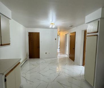 Grand appartement 4 1/2 à louer, Vimont, Laval, Qc - Photo 3