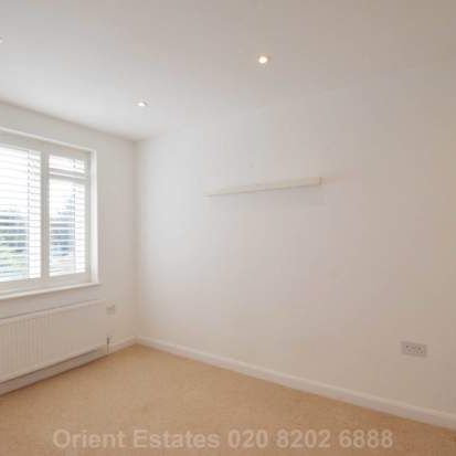 4 bedroom property to rent in London - Photo 1