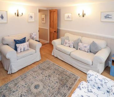 3 bedroom terraced house to rent - Photo 2