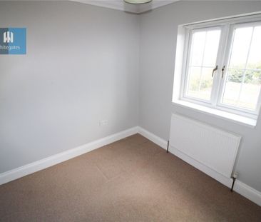 Swanhill Lane, Pontefract, West Yorkshire, WF8 - Photo 4