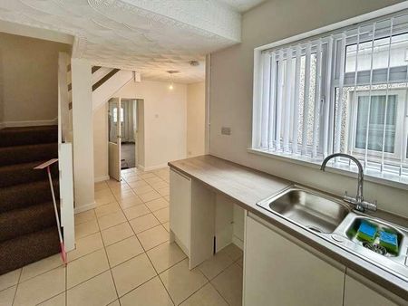 High Street, Caeharris, Merthyr Tydfil, CF48 - Photo 4