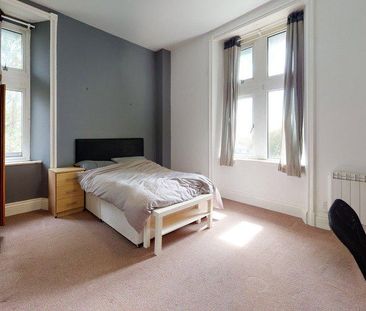 4 bedroom parking to rent - Photo 6