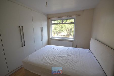 2 bedroom semi-detached house to rent - Photo 4