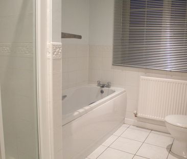 3 bedroom house to rent Edison Way, Arnold, Nottingham, NG5 - Photo 2