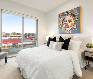 Light Filled Haven in Stellar Location - Photo 6